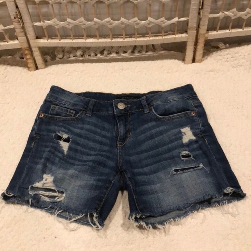 Aeropostale Distressed Denim Midi Shorts Size 2